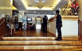 Grand Nova Hotel
